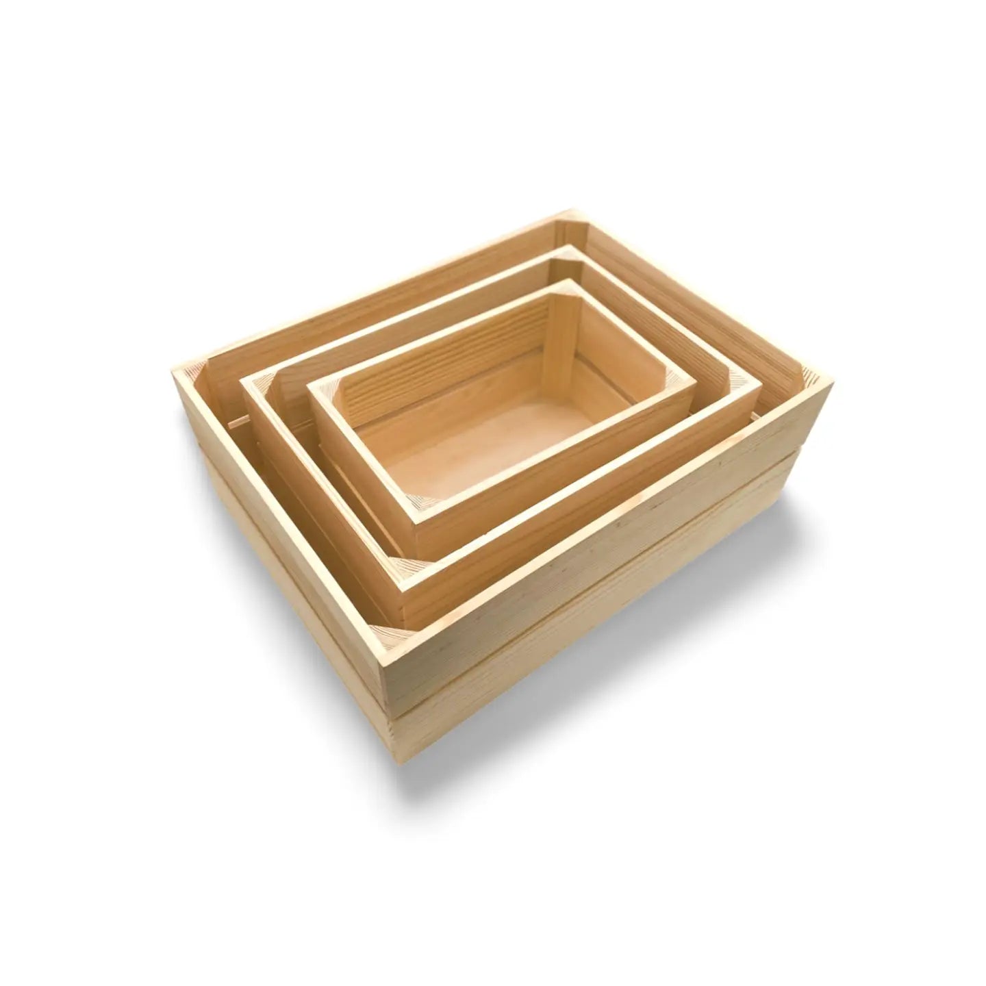 Set aus vier ineinander stapelbaren holzkisten mit natürlichem hellbraunem finish und sichtbarer holzmaserung ideal zum dekorieren und gravieren