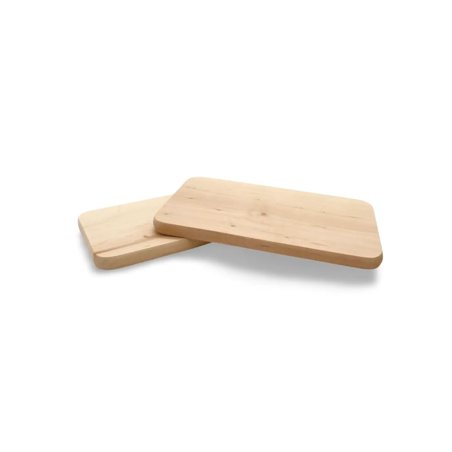 Zwei hellfarbene frühstücksbretter aus erlenholz mit abgerundeten ecken und natürlicher holzmaserung ideal zum gravieren